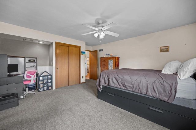 501 Davis STREET, Elkhorn, WI 53121