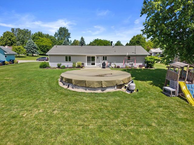 501 Davis STREET, Elkhorn, WI 53121
