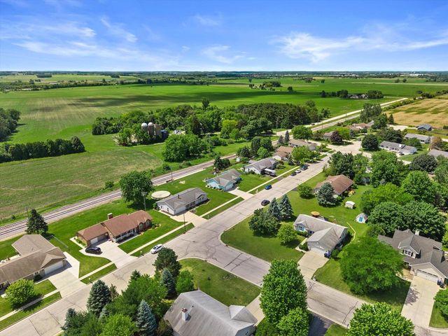 501 Davis STREET, Elkhorn, WI 53121