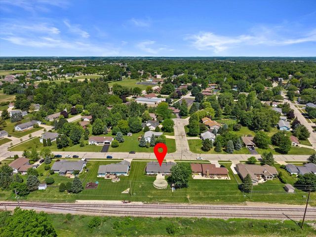 501 Davis STREET, Elkhorn, WI 53121