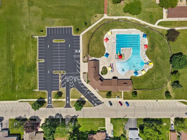 501 Davis STREET, Elkhorn, WI 53121
