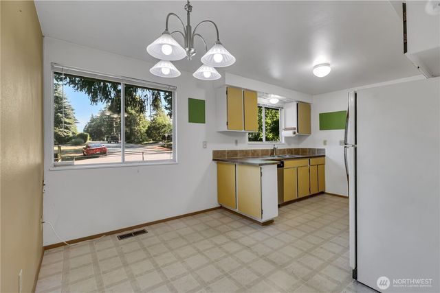 1404 SW 360th Street, Federal Way, WA 98023