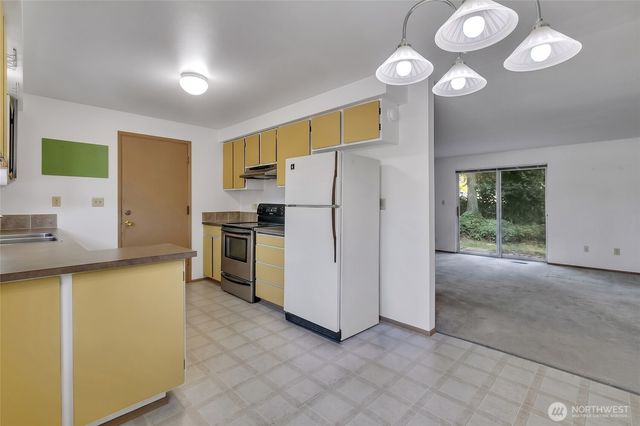1404 SW 360th Street, Federal Way, WA 98023