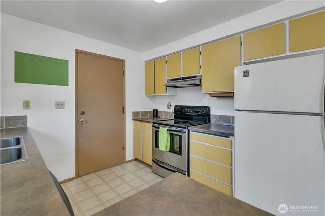 1404 SW 360th Street, Federal Way, WA 98023