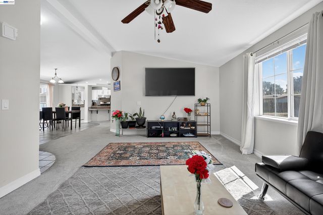 628 S 17Th St, Richmond, CA 94804