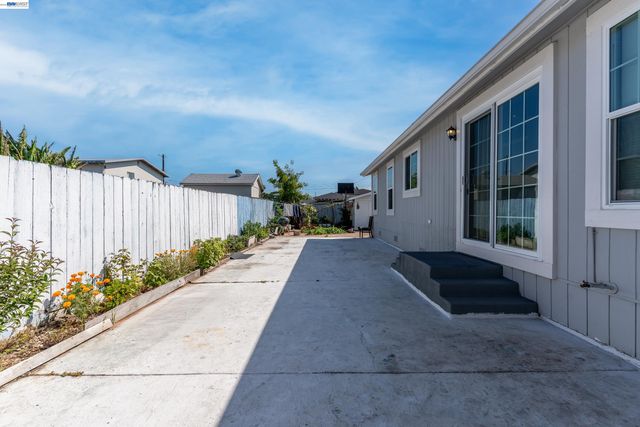 628 S 17Th St, Richmond, CA 94804