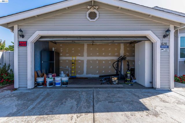 628 S 17Th St, Richmond, CA 94804