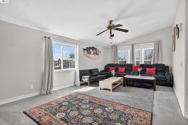 628 S 17Th St, Richmond, CA 94804