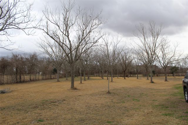 5555 County Road 135 Road, Wharton, TX 77488