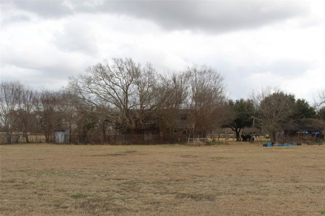 5555 County Road 135 Road, Wharton, TX 77488