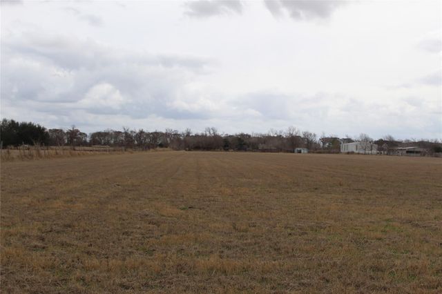 5555 County Road 135 Road, Wharton, TX 77488