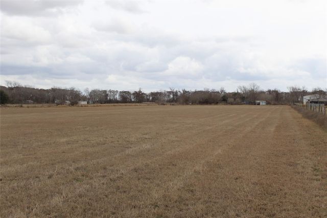 5555 County Road 135 Road, Wharton, TX 77488