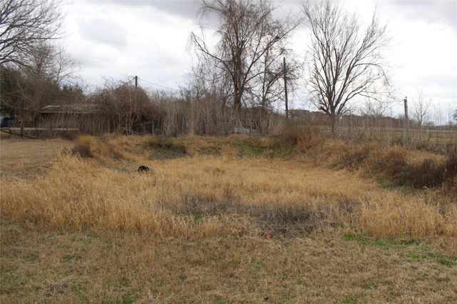 5555 County Road 135 Road, Wharton, TX 77488