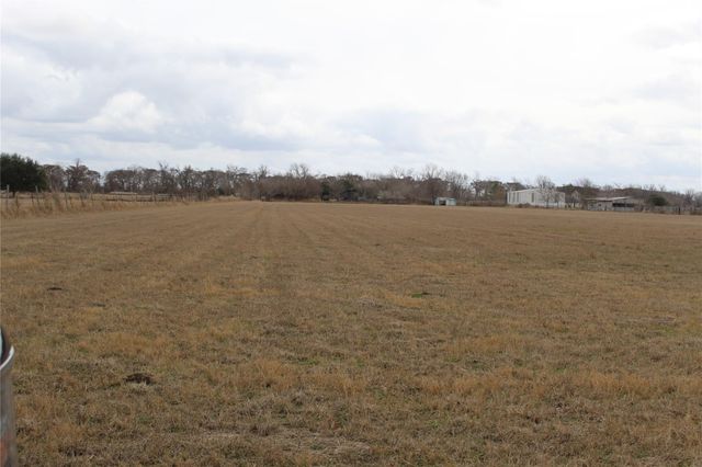 5555 County Road 135 Road, Wharton, TX 77488