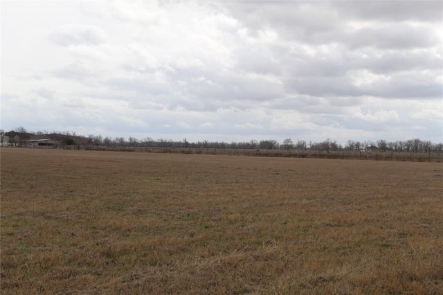 5555 County Road 135 Road, Wharton, TX 77488