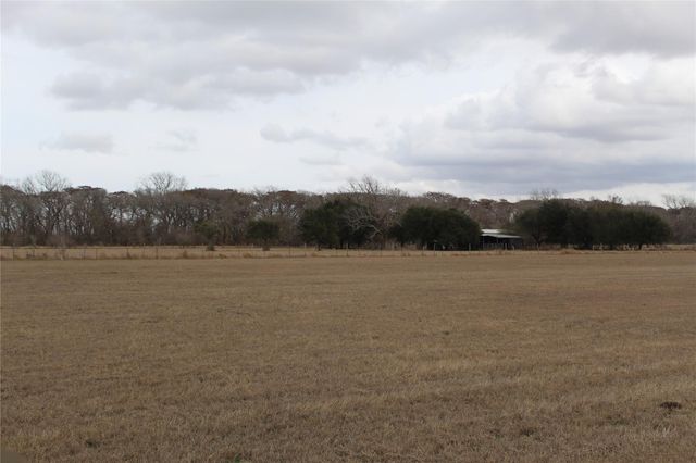 5555 County Road 135 Road, Wharton, TX 77488