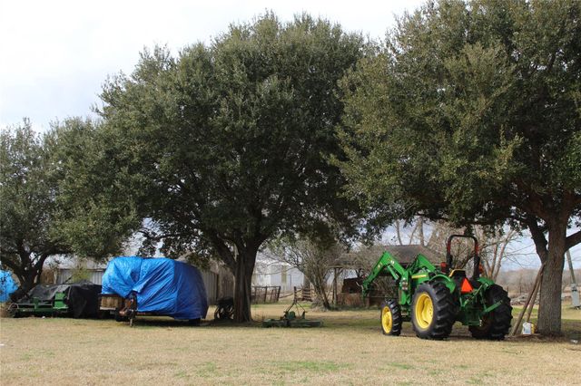 5555 County Road 135 Road, Wharton, TX 77488