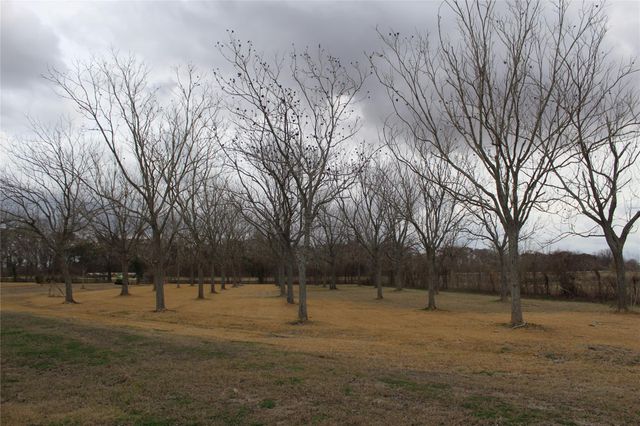 5555 County Road 135 Road, Wharton, TX 77488