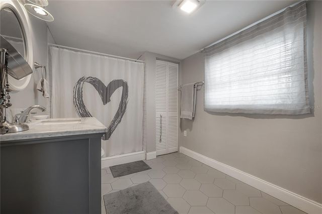 912 CORNELIUS AVENUE, Tampa, FL 33603
