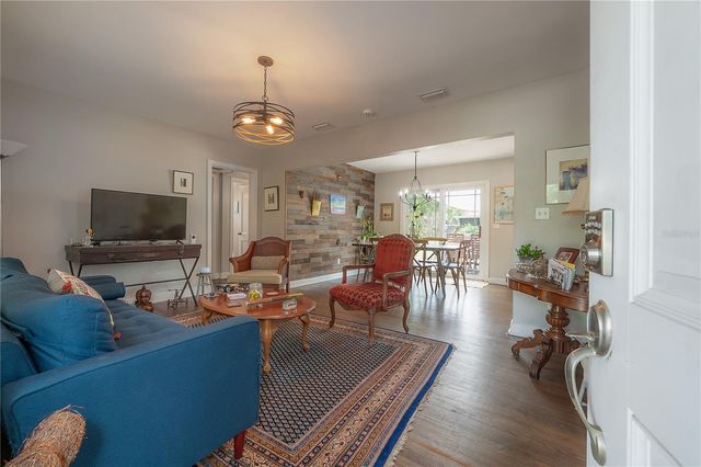 912 CORNELIUS AVENUE, Tampa, FL 33603