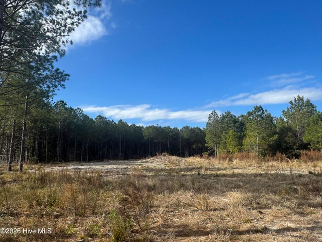 100 Cutter Bay South Street, Stonewall, NC 28583