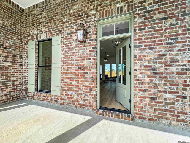 39532 Hernando De Soto Dr, Darrow, LA 70725