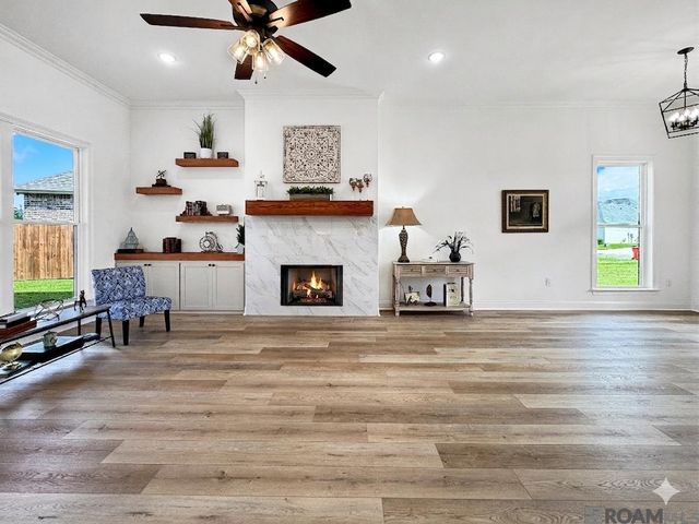 39532 Hernando De Soto Dr, Darrow, LA 70725