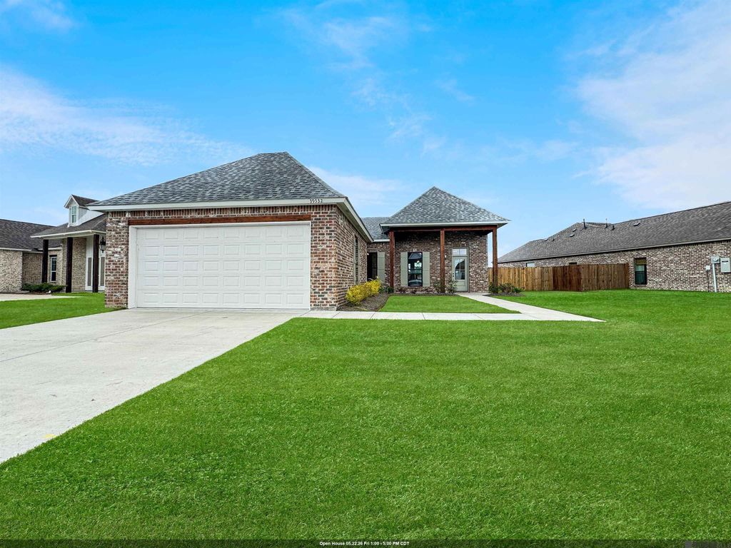 39532 Hernando De Soto Dr, Darrow, LA 70725