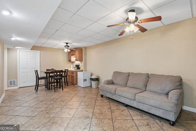 1010 Fairwood Lane NW, Acworth, GA 30101