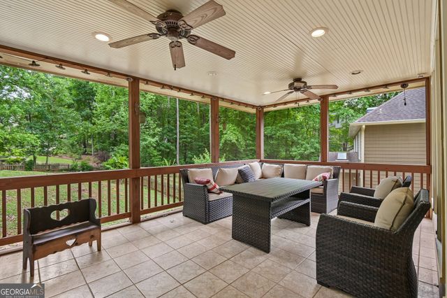 1010 Fairwood Lane NW, Acworth, GA 30101
