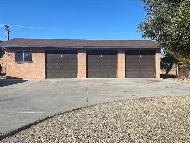 21010 Sitting Bull Road 3, Apple Valley, CA 92308