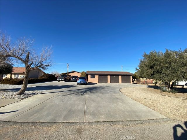 21010 Sitting Bull Road 3, Apple Valley, CA 92308