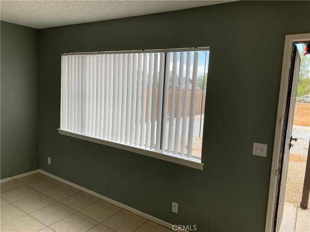 21010 Sitting Bull Road 3, Apple Valley, CA 92308