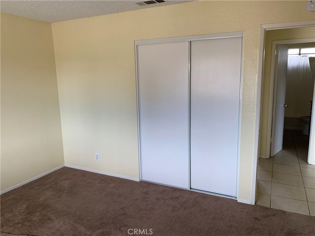 21010 Sitting Bull Road 3, Apple Valley, CA 92308