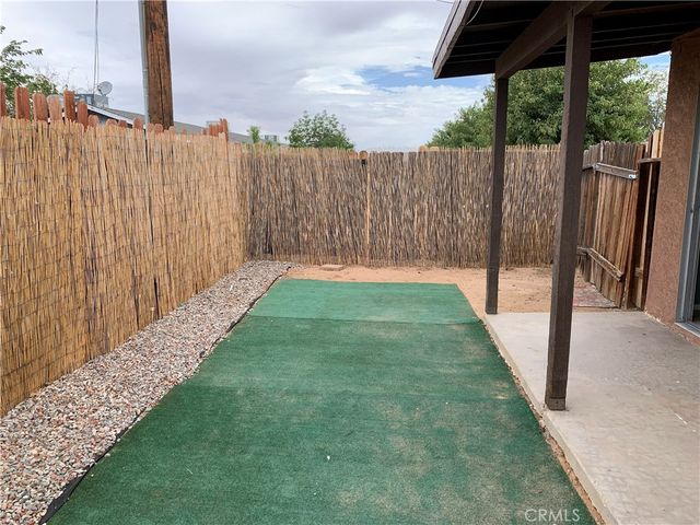 21010 Sitting Bull Road 3, Apple Valley, CA 92308