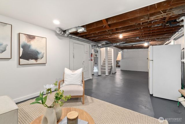 2419 28th Avenue W, Seattle, WA 98199