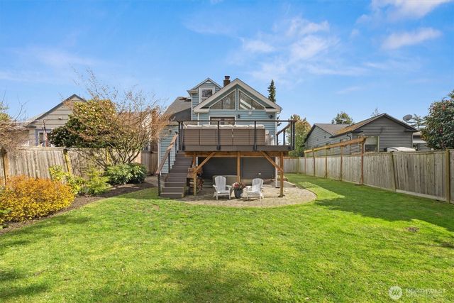 2419 28th Avenue W, Seattle, WA 98199