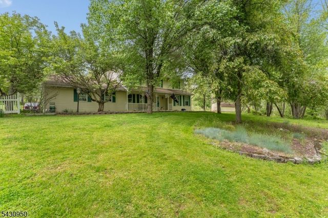 12 Church Rd, Holland Twp., NJ 08848