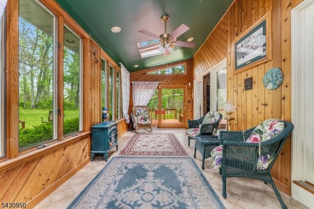 12 Church Rd, Holland Twp., NJ 08848