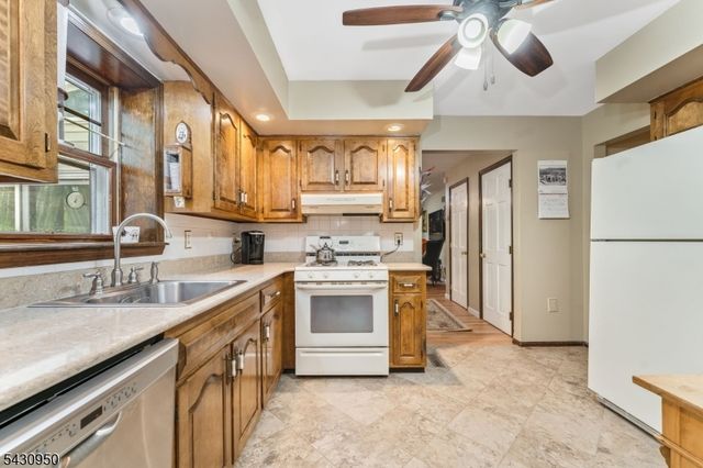 12 Church Rd, Holland Twp., NJ 08848