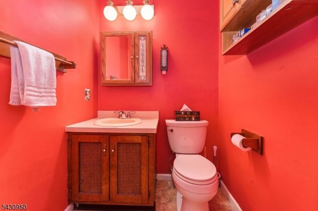 12 Church Rd, Holland Twp., NJ 08848