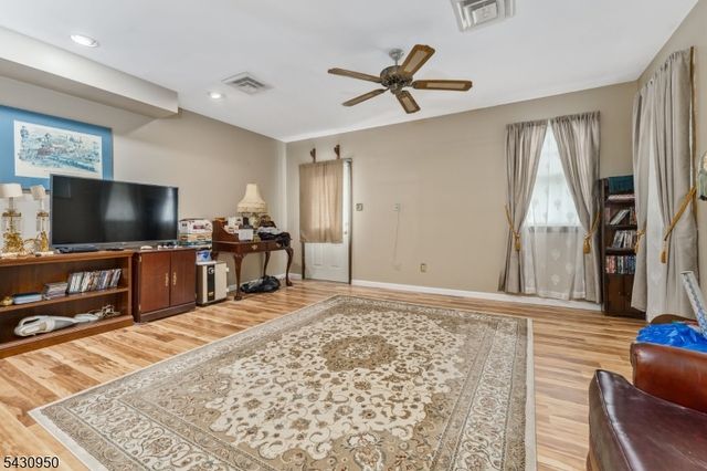12 Church Rd, Holland Twp., NJ 08848