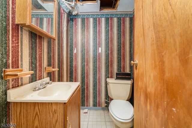 12 Church Rd, Holland Twp., NJ 08848
