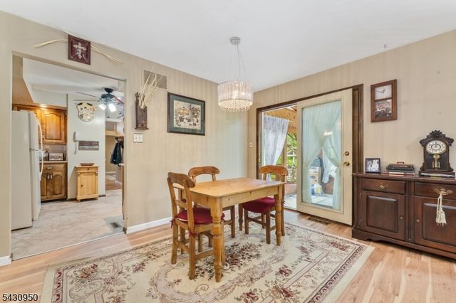 12 Church Rd, Holland Twp., NJ 08848
