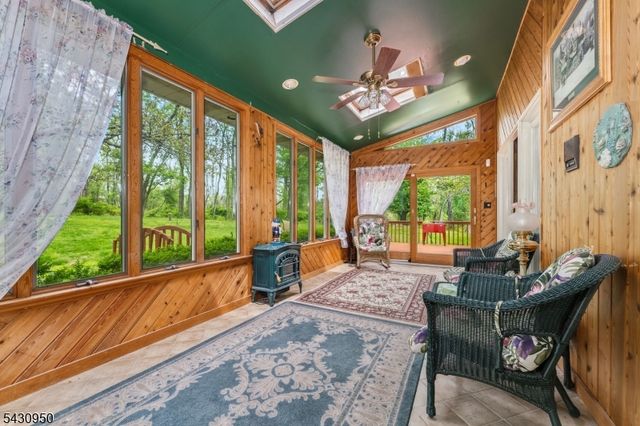 12 Church Rd, Holland Twp., NJ 08848