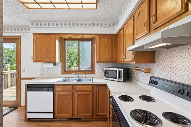 1113 Polk Street S, Shakopee, MN 55379