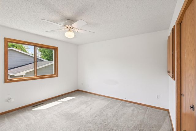 1113 Polk Street S, Shakopee, MN 55379
