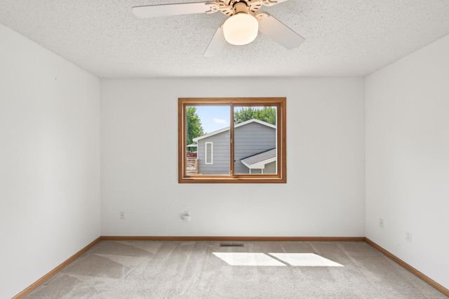 1113 Polk Street S, Shakopee, MN 55379