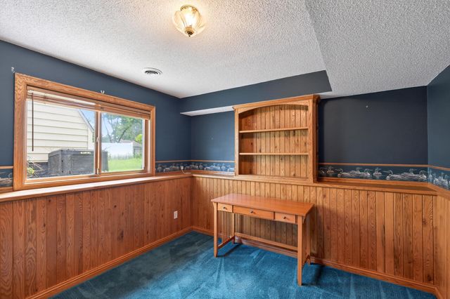 1113 Polk Street S, Shakopee, MN 55379