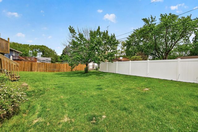 1113 Polk Street S, Shakopee, MN 55379